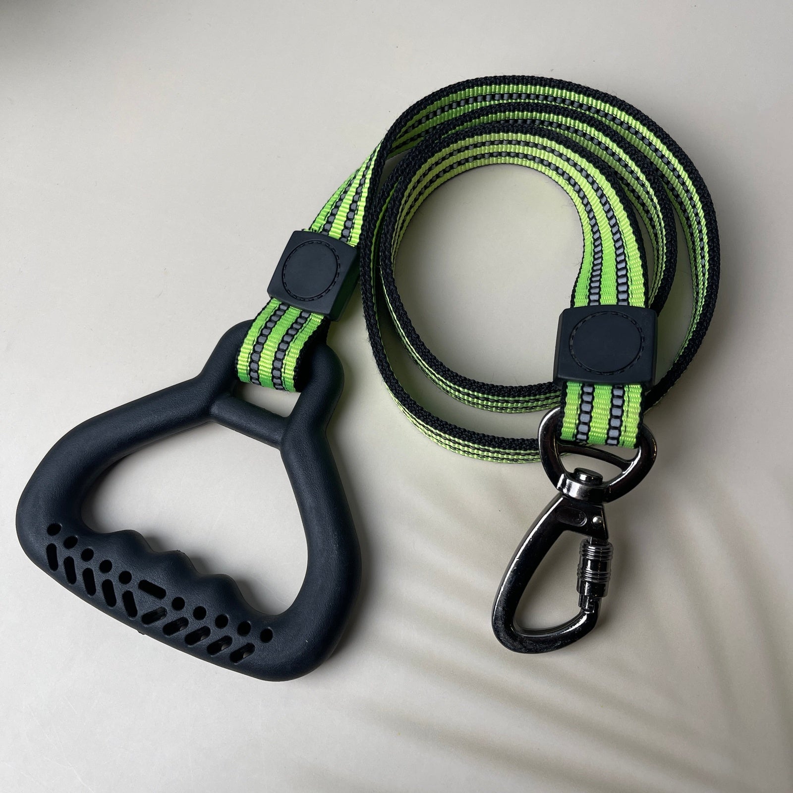 Heavy Duty Dog Leash with Military Grade Carabiner and Strong Rubber Handle pets-park-pk